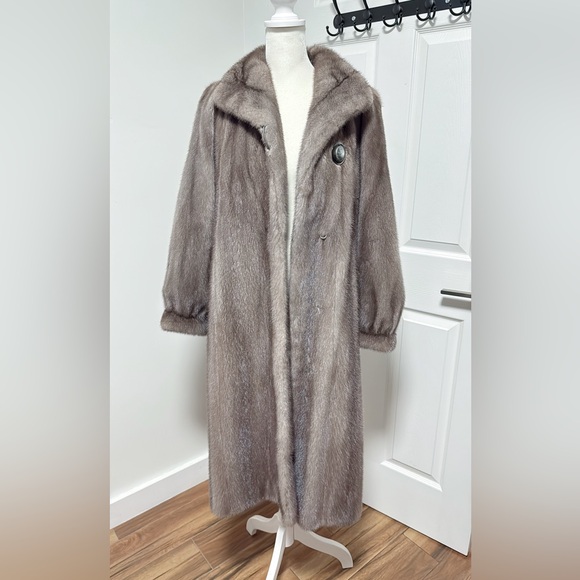 Rare BLUE IRIS mink coat - Picture 1 of 6